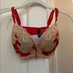 Victoria’s Secret push up bra